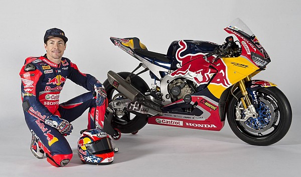 “Rueda en paz”, descansa en paz Nicky Hayden. El chico de la sonrisa eterna.