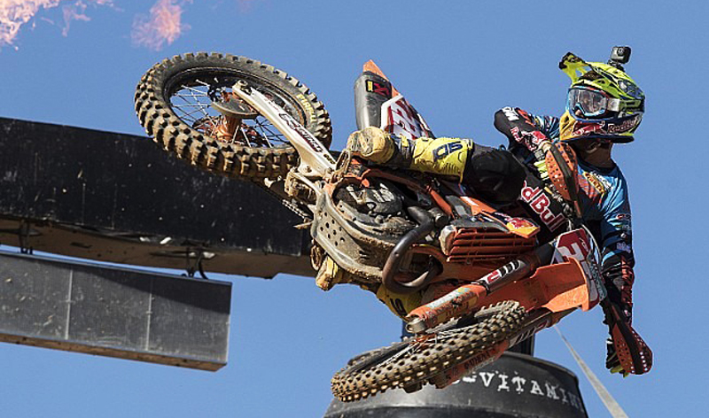 Cairoli continúa con su buena racha en MXGP