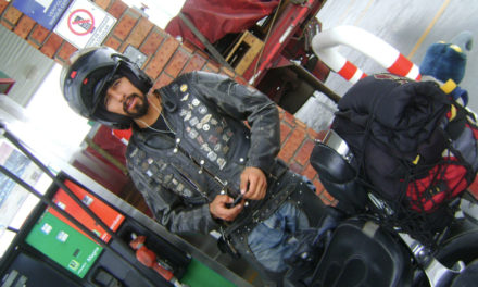 Carlos Germán Torres Olveda, presea al Deportista del Año en EXPO MOTO