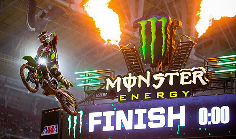 Eli Tomac no se rinde, vuelve a sumar un primer lugar en la cuarta fecha del AMA Supercross 2018