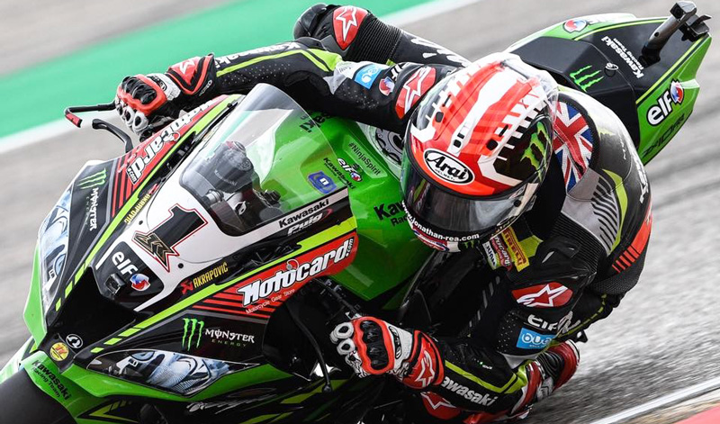 Jonathan Rea y Chaz Davies vencen en el Campeonato Mundial de Superbike en Aragon.