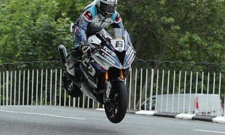 Michael Dunlop obtiene su 16° victoria en el TT Isla de Man en la categoría Superbike