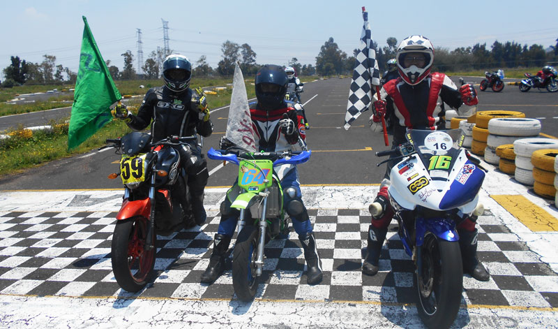 Fernando Vidal se impone por segunda vez en Superbike México