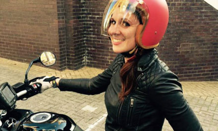 Fanática de Triumph salva vidas en África