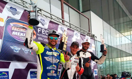 Pilotos de ITALIKA Racing dan lección de trabajo en equipo en el Nacional RBM