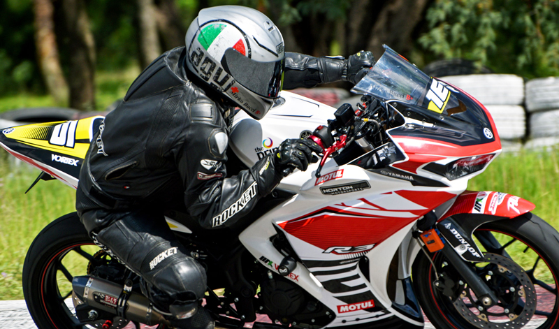 De luna se afianza en el liderato VAMEX en el Campeonato Sportster Race Show