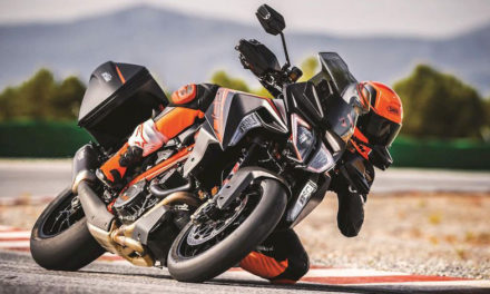 Conquista el camino con las nuevas KTM 1290 Super Duke GT y R