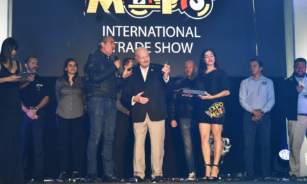 Importantes personalidades del medio del motociclismo fueron galardonadas en el mejor escenario