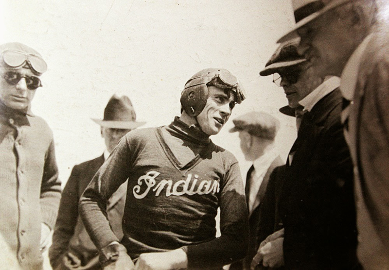 Eugene Walker; el cartero adicto a la velocidad