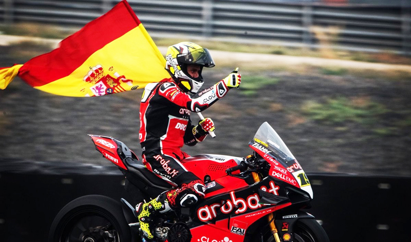 Álvaro Bautista vuelve a triunfar en el Campeonato Mundial de Superbikes
