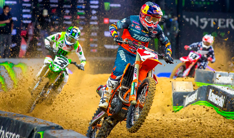 Copper Webb: triple corona y liderazgo absoluto