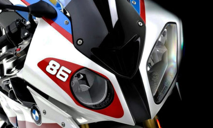 BMW te abre una puerta hacia el mundo del motociclismo profesional con la creación del iRace