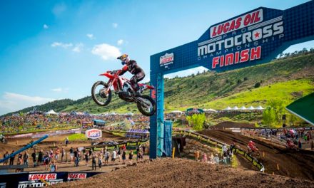 Roczen se repone y da la victoria al equipo de Honda