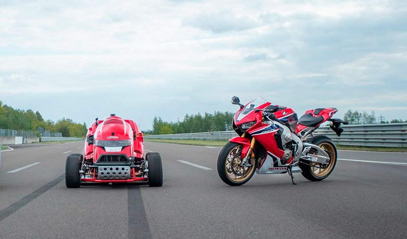 ¡Podadora con alma de motocicleta!