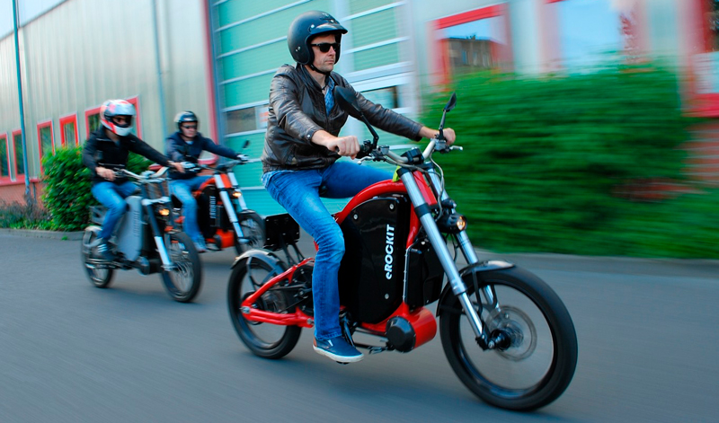 ¿Motocicleta con pedales?, ¡es real!