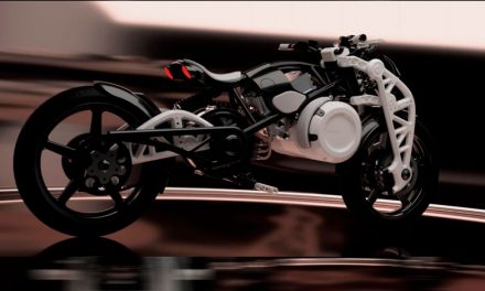 Curtiss muestra su tercera motocicleta