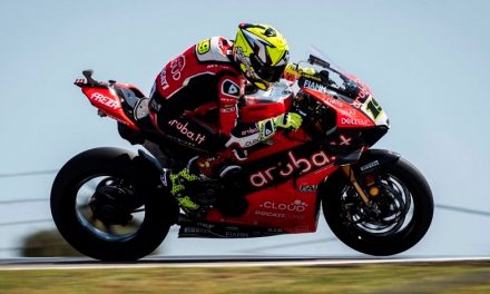 Álvaro Bautista y Jonathan Rea arrasan en Portimao