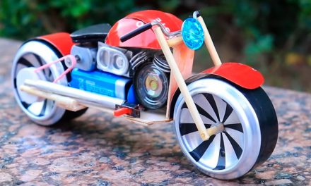 Moto eléctrica de hojalata: real y funcionable