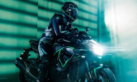 Imponte en carretera con la KAWASAKI Z H2