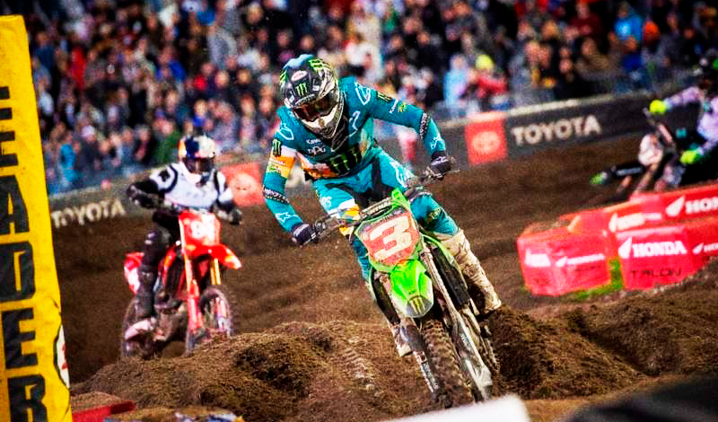 Victoria y liderato para Eli Tomac en Daytona