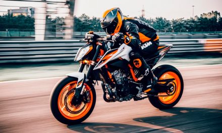 La increíble KTM 890 DUKE R 2020