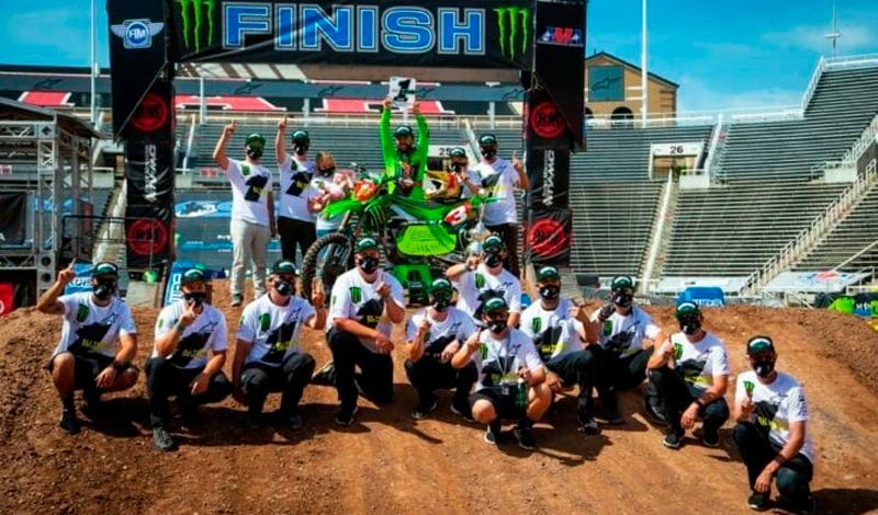 Eli Tomac  y Kawasaki ganadores del AMA Supercross 2020