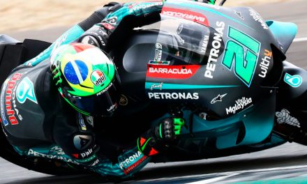 Yamaha en producción de la R1 de MotoGP