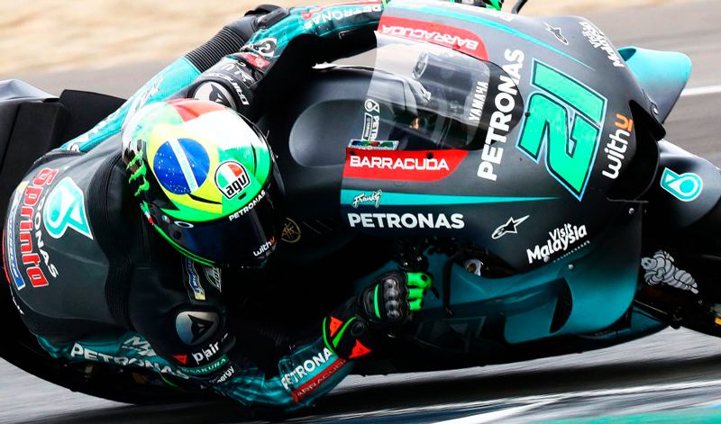 Yamaha en producción de la R1 de MotoGP