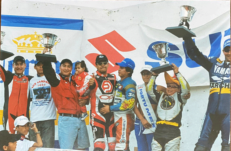 Profetas en su tierra, Tulancingo Team