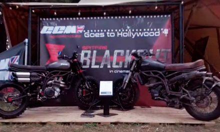 La Viuda Negra llegará rodando en una CCM Spitfire Blackout Edition