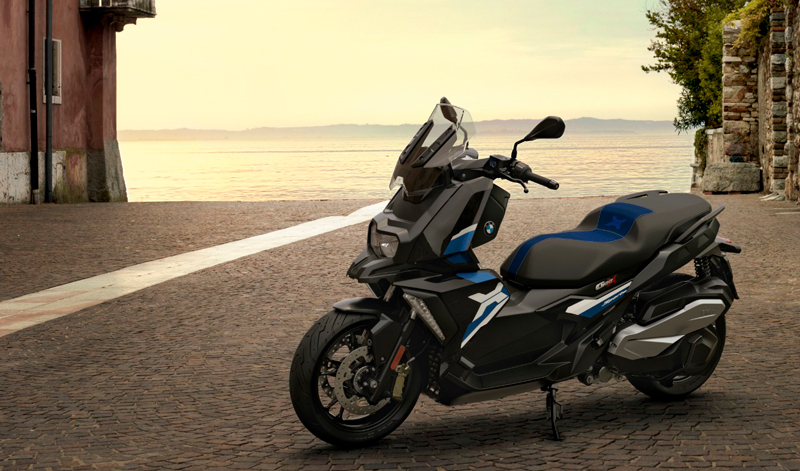 BMW presenta sus modelos C 400 X y C 400 GT