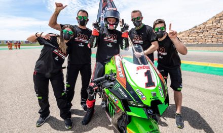 Jonathan Rea triunfa en la primera carrera de Superbikes