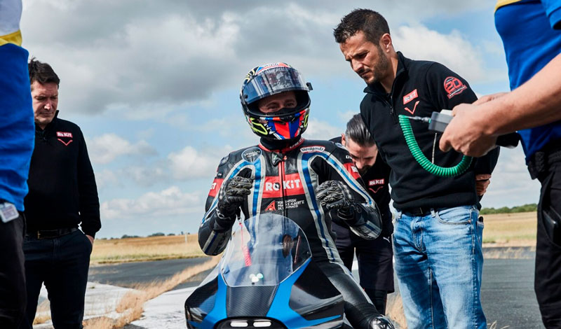 Max Biaggi intentará romper récord de velocidad