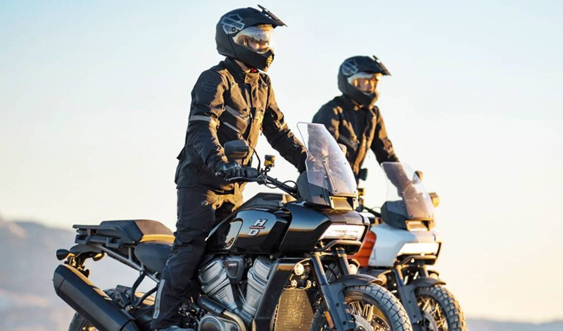 Harley Davidson Esmeralda con sus mejores modelos en EXPO MOTO