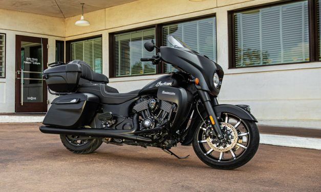 La INDIAN Roadmaster Dark Horse 2022