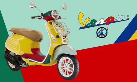 Rodando por el mundo a todo color con la Vespa Primavera Sean Wotherspoon