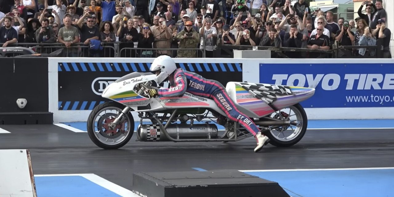 Moto cohete rompe récord