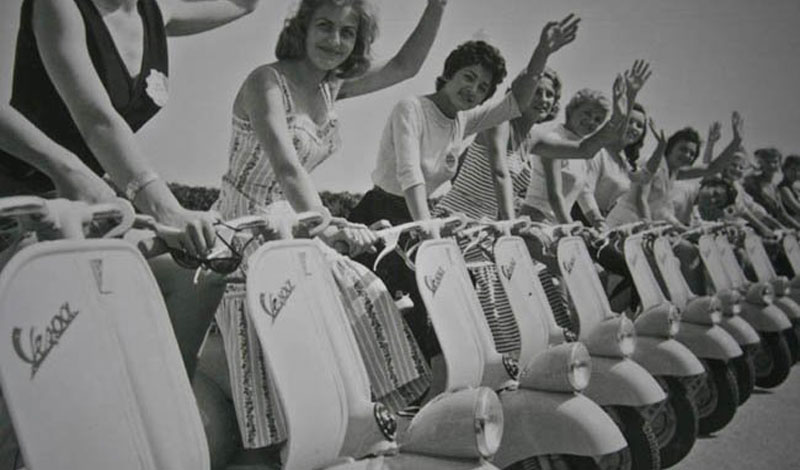 Los hermanos que heredaron la compañía de motos Piaggio