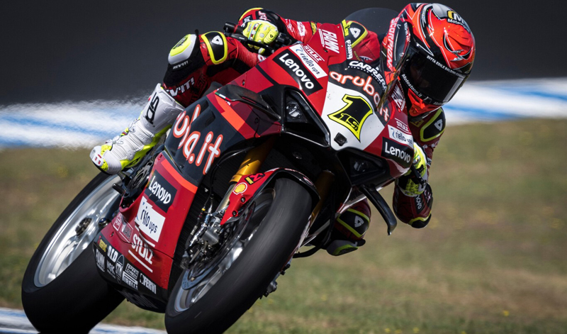 Álvaro Bautista se lleva la primera fecha del Campeonato Mundial de Superbikes