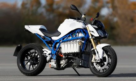 BMW G 310 R eléctrica