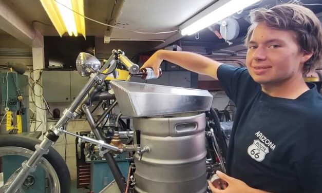 La moto y la cerveza sí se llevan