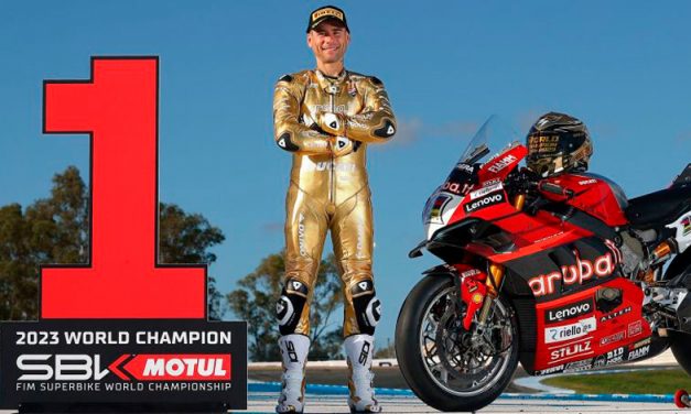 Álvaro Bautista logra su bicampeonato con un triplete histórico