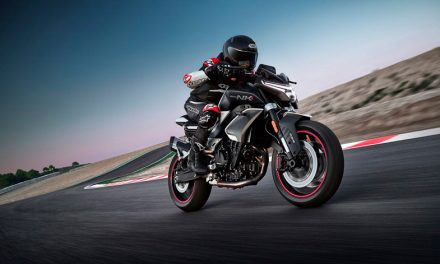 CFMOTO 800NK. Gira el acelerador e irrumpe en un mundo de libertad