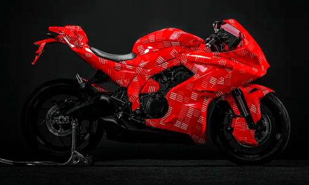 CFMOTO 675SR con motor de 3 y 4 cilindros