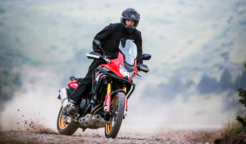 Mil formas de viajar, solo una de llegar más lejos con RIEJU