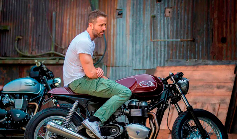 Ryan Reynolds y su gran pasión por el motociclismo