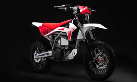 Fantic reinventa la Motard-EV, una moto eléctrica diseñada para la aventura