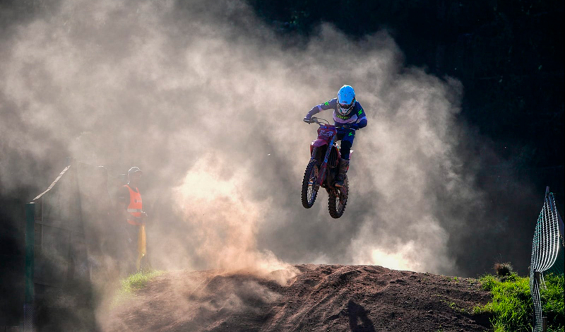 Explora una ruta única entre volcanes y olas por Hawái