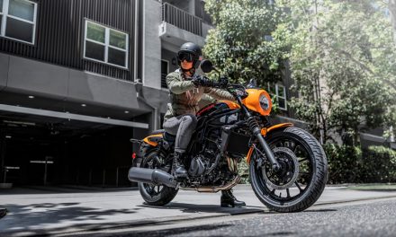 Conquista el camino  con la Kawasaki Eliminator SE ABS
