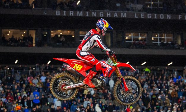 Jett Lawrence, una espectacular victoria en el Supercross de Birmingham